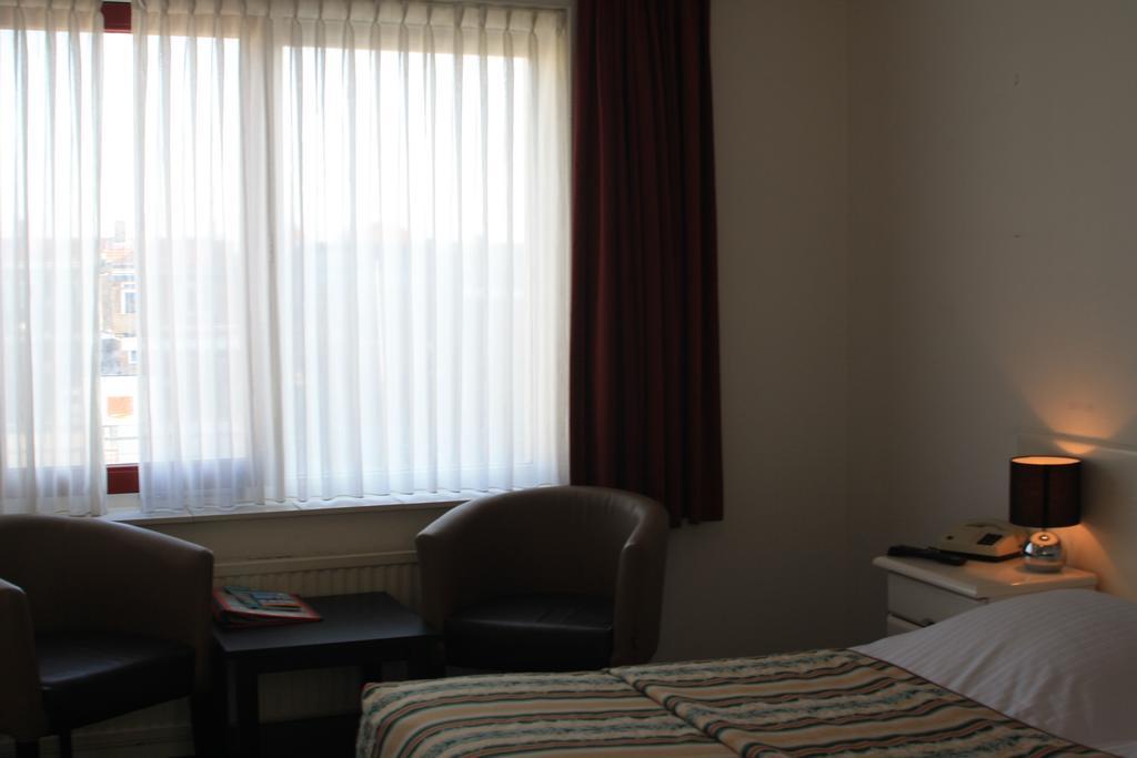 Hotel Zee En Duin Katwijk aan Zee Ruang foto